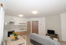 Pula, Veli Vrh- moderan dvosoban stan 62m2 u prizemlju, Pula, Appartment