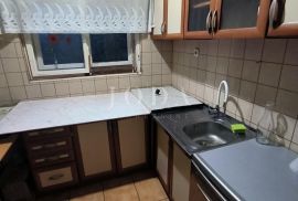 Stan na Vojaku sa dvorištem i parkingom, 3s +db, Rijeka, Appartement