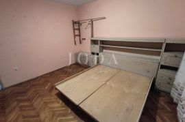 Stan na Vojaku sa dvorištem i parkingom, 3s +db, Rijeka, Appartement