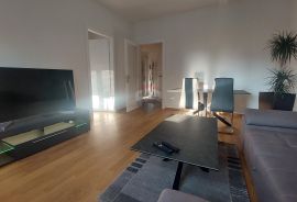 Zagreb, Supilova, trosoban stan 70 m2, tramvaj zona, Zagreb, Wohnung