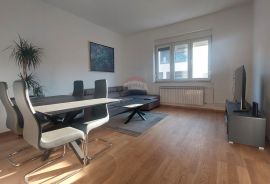 Zagreb, Supilova, trosoban stan 70 m2, tramvaj zona, Zagreb, Appartment