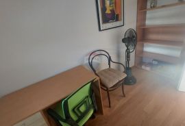 Zagreb, Supilova, trosoban stan 70 m2, tramvaj zona, Zagreb, Wohnung