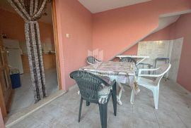 Premantura, dva apartmana 800m od mora, Medulin, Appartment