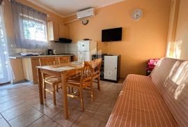 Premantura, dva apartmana 800m od mora, Medulin, Daire