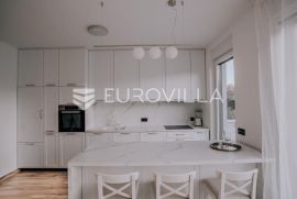 Zagrebe, Remete, četverosoban novouređeni stan NKP 145 m2, Zagreb, Apartamento