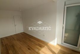 Lux Stan Vukov Spomenik, 4.0, Cg, 107m2, Bez provizije, Zvezdara, Appartment