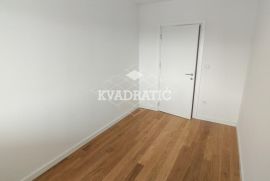 Lux Stan Vukov Spomenik, 4.0, Cg, 107m2, Bez provizije, Zvezdara, Appartment