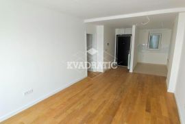 Lux Stan Vukov Spomenik, 3.0, Cg, 78m2, Bez provizije, Zvezdara, Appartment