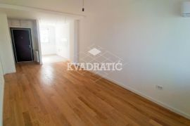 Lux Stan Vukov Spomenik, 4.0, Cg, 86m2, Bez provizije, Zvezdara, Appartment