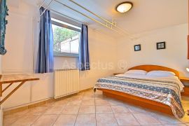 Apartmanska kuća, 12 apartmana,blizina plaže, Umag, Umag, Casa