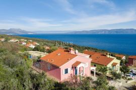 Istra, Rabac -prilika, kuća s dva stana, 180 m2, Labin, Дом