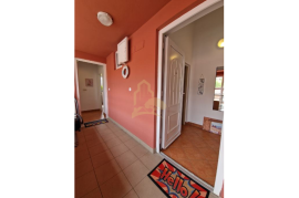 2 apartmana s pogledom na Paški zaljev, 81m2, Pag, Appartement