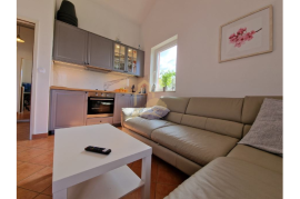 2 apartmana s pogledom na Paški zaljev, 81m2, Pag, Appartement