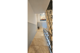 Apartmanska vila s potencijalom, Seget Vranjica, Seget, Σπίτι