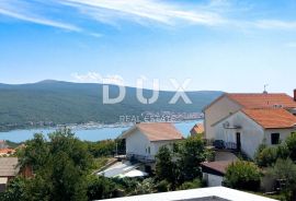 OTOK KRK- Grad Krk, okolica, stan 84,07 m2 sa prekrasnim pogledom, tri terase, parkirnim mjestom, na lijepoj lokaciji, prilika!, Krk, Flat