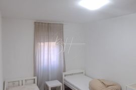 Dvosoban stan s dvije terase, Pula, 63 m2, Pula, Appartement