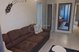 Dvosoban stan s dvije terase, Pula, 63 m2, Pula, Appartement