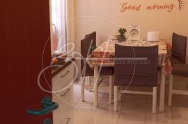 Lijep trosoban stan, 80 m2, Pula, Appartement