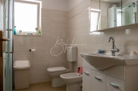 Apartmanska kuća s pogledom na more, Medulin, بيت