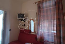 Dvosoban stan u centru Pule, 90 m2, Pula, Apartamento