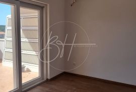 Trosoban stan 106 m2 u privatnoj kući s bazenom, Medulin, Wohnung