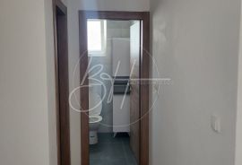 Tri stana u privatnoj kući s bazenom, Medulin, Appartement