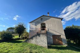 Istra veliko imanje sa 5 ucrtanih objekata, Pićan, Casa