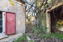 Grižane - kamena kuća za renovaciju, Vinodolska Općina, Kuća