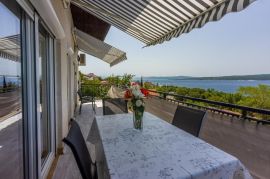 CRIKVENICA, DRAMALJ - STAN S PANORAMSKIM POGLEDOM NA MORE I GARAŽOM, Crikvenica, Apartamento