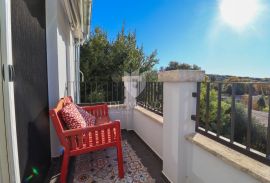 Posebna prilika u Rovinju! Stan s blizu mora s pogledom, Rovinj, Appartement