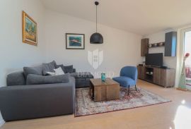 Posebna prilika u Rovinju! Stan s blizu mora s pogledom, Rovinj, Apartamento