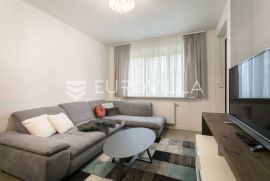 Zagreb, Bundek, prekrasan dvosoban stan+parkirno garžano mjesto NKP 60 m2, Zagreb, Kвартира