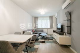 Zagreb, Bundek, prekrasan dvosoban stan+parkirno garžano mjesto NKP 60 m2, Zagreb, Kвартира