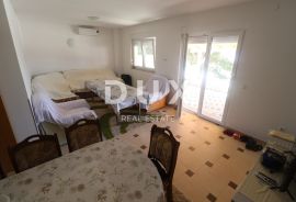 RAB, BARBAT - Kućica u nizu s okućnicom, BLIZINA MORA!, Rab, Apartamento