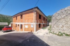 Drivenik  kuća sa dva stana, Vinodolska Općina, House