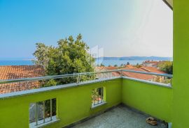 Crveni vrh, prekrasna kuća sa 3 apartmana!, Umag, Haus