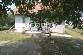 Pećinci, Pećinci, Proletersko naselje, 2.5, 82m2, Pećinci, Maison