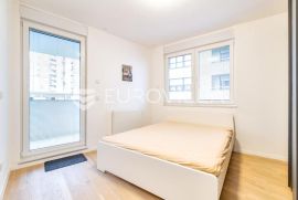 Zagreb, Avenija Dubrava prekrasan četverosoban stan 89m2 + GPM, Zagreb, Apartamento