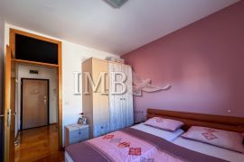 IMB Nekretnine Zagreb - Prostran četverosoban stan, Jarun, 98 m2 (stvarnih 115 m2), Zagreb, Appartment