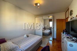 IMB Nekretnine Zagreb - Prostran četverosoban stan, Jarun, 98 m2 (stvarnih 115 m2), Zagreb, Appartment