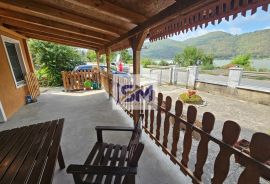 Golubac, odlična Kuća 200m2 na obali Dunava, Golubac, Haus