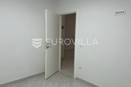 Split, Bol, funkcionalan poslovni prostor, 48 m2, dostupan od 1.1.2025., Split, Propriété commerciale