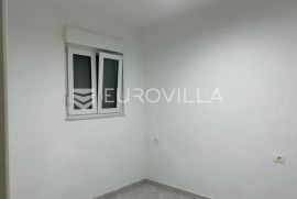 Split, Bol, funkcionalan poslovni prostor, 48 m2, dostupan od 1.1.2025., Split, Propiedad comercial