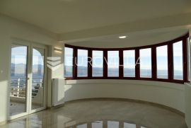 Opatija, odličan dvosobni stan s dnevnim dijelom u novijoj zgradi NKP 157,84m2, Opatija, Appartment