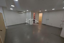 Hitna prodaja - odlična investicija ! ID#23815, Čukarica, Propriedade comercial