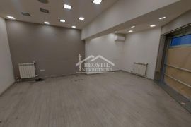 Hitna prodaja - odlična investicija ! ID#23815, Čukarica, Propriedade comercial