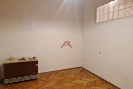 Škurinje, 42 m2, 1. kat!, Rijeka, Wohnung