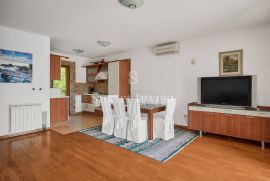 IČIĆI, stan 120 m2 ,3S+DB u blizini mora, s garažom i pogledom, Opatija - Okolica, Kвартира