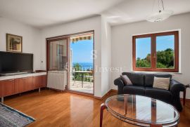 IČIĆI, stan 120 m2 ,3S+DB u blizini mora, s garažom i pogledom, Opatija - Okolica, Appartement