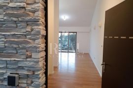 Diračje, etaža kuće 143 m2, 2S+DB, Rijeka, Flat